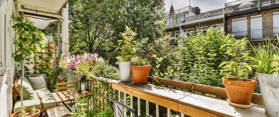 Comment tirer parti d'un balcon filant ? - Minizap Annecy