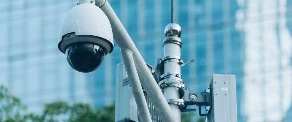 La vidéosurveillance algorithmique s'installe jusqu'en 2027 - Minizap Grenoble