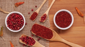 Le sumac, l'épice orientale flamboyante s'invite dans nos assiettes