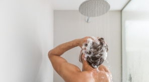 Faut-il se doucher le matin ou le soir ?