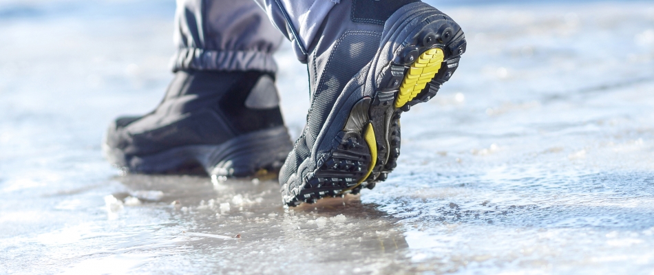 Neige et verglas, levez le pied… même à pied ! - Minizap Grenoble