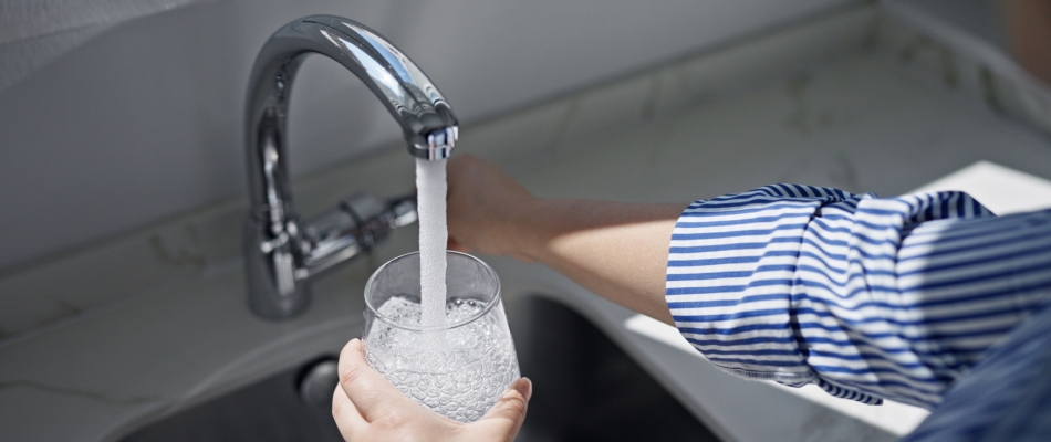 Une eau plus douce : quelles solutions contre le calcaire ? - Minizap Annecy