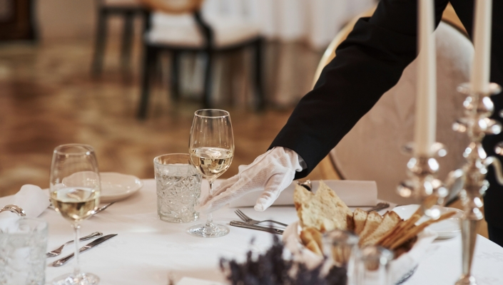 Pour les fêtes, les bonnes manières passent à table