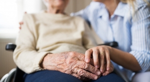 Maladie de Charcot : comment aider ses proches ?