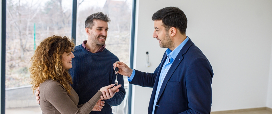 Frais d'agence immobilière : l'addition des locataires va grimper - Minizap Chambery