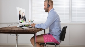 La tenue vestimentaire encadrée sur le lieu de travail
