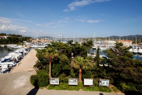 Situ&eacute;e &agrave; deux pas de la ville de Six-Fours-les-Plages, l'&icirc;le des Embiez est un petit paradis, facilement accessible.