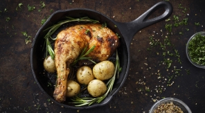 La volaille décolle en cuisine