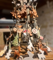 Portes ouvertes de l'atelier "Cr&eacute;ation Terre" pour les f&ecirc;tes de fin d'ann&eacute;e &agrave; la Balme-les-Grottes