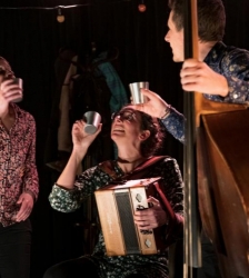 Le Bal des Lointains