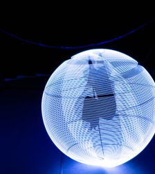 Spectacle de cirque lumineux : En lumi&egrave;re