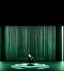 Julia (Nous nous retrouverons l&agrave; o&ugrave; il n'y a pas de t&eacute;n&egrave;bres) - Collectif NightShot