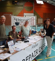 Repair Caf&eacute;