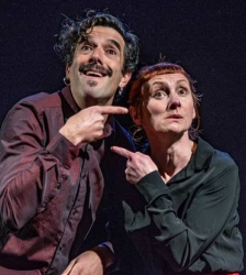 Rom&eacute;o et Juliette sur les pav&eacute;s