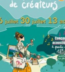 March&eacute;  des cr&eacute;ateurs dans la baie de Talloires