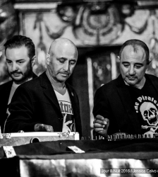DJ Up Tight - Uriage en Voix