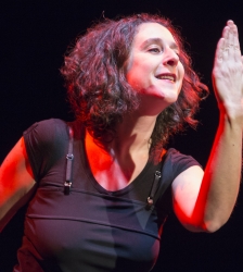 Dans la maison / Virginie Komaniecki