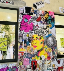 Visite guid&eacute;e street art Mur collages du Minimistan - PUFF