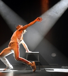 Je vis avec Freddie Mercury