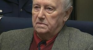 Crimes contre l'humanité - Le procès de Paul Touvi...