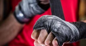 MMA : M. Holloway / D. Poirier 2 - UFC (avril 2019...