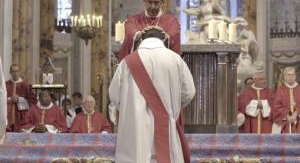 Monuments sacrés - Églises - La quête de la lumièr...