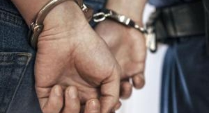 Meurtres sous surveillance - Braquage masqué