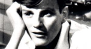 La fille à la valise