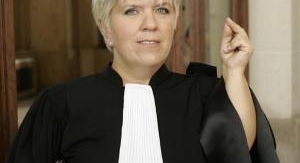 Joséphine, ange gardien - Robe noire pour un ange